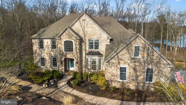 $1,000,000 | 414 Ice Harvest Drive, Mountain Top, PA 18707