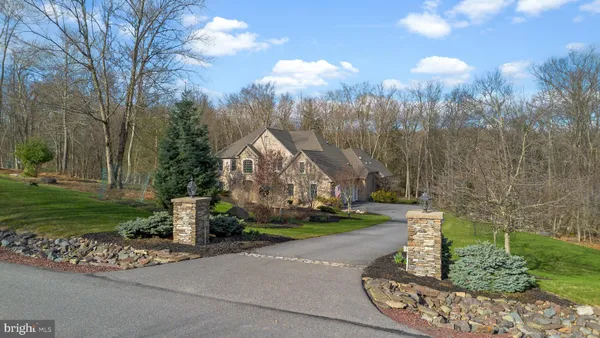$1,000,000 | 414 Ice Harvest Drive, Mountain Top, PA 18707
