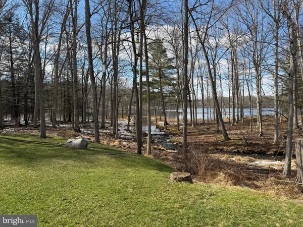 $1,000,000 | 414 Ice Harvest Drive, Mountain Top, PA 18707