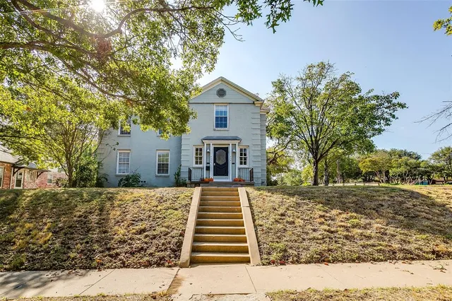 $665,000 | 4339 Pershing Avenue, Fort Worth, TX 76107