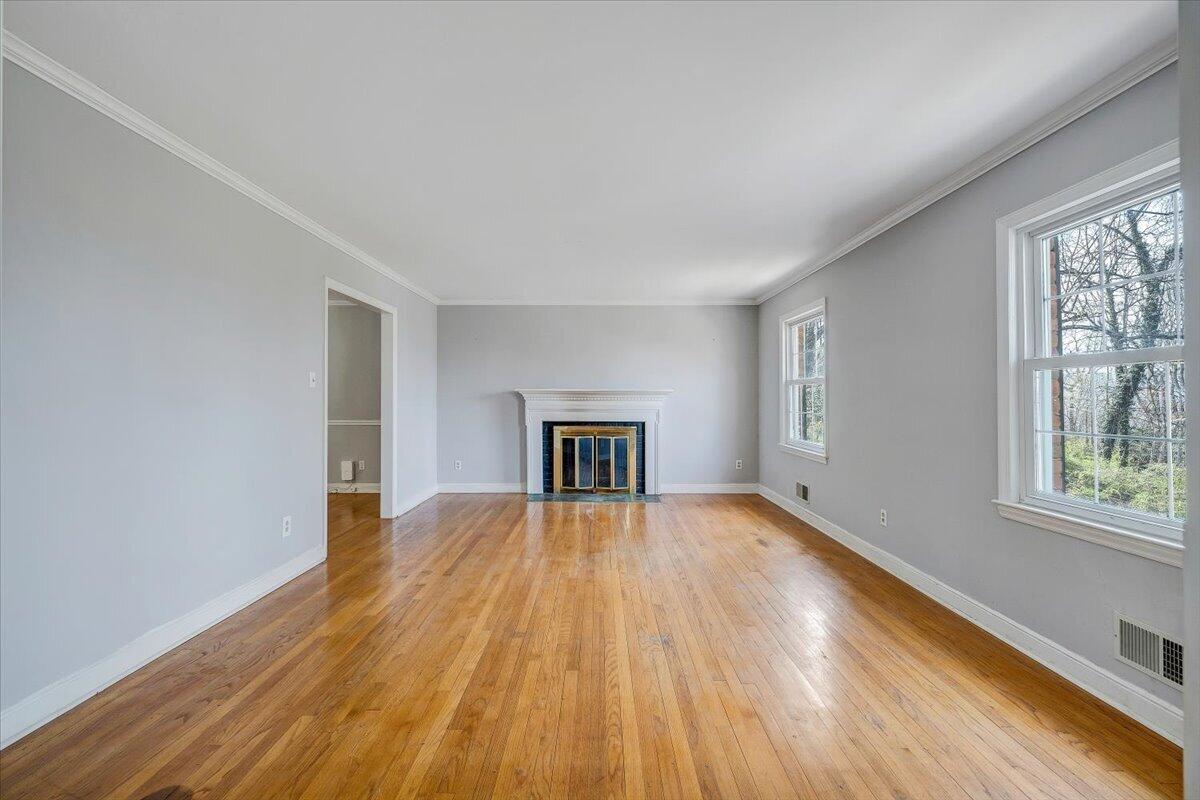 3044 Burnleigh Road Southwest Roanoke, VA 24014 - Photo 7 of 54 05-MIB01987