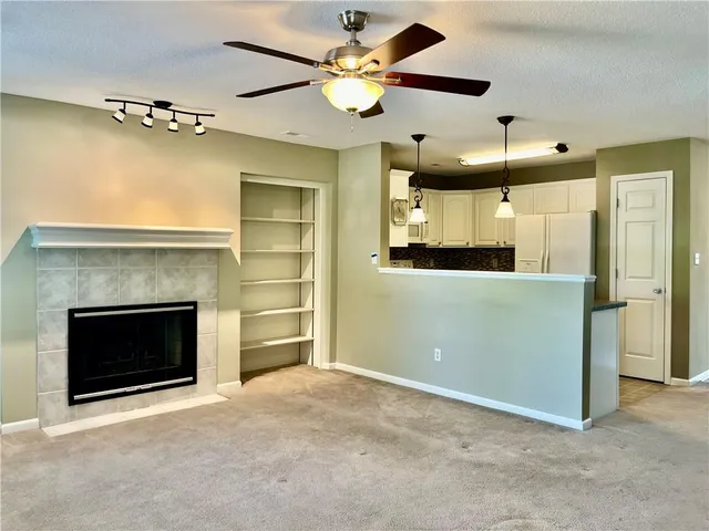 $169,900 | 311 East Hansen Court, Unit 73, Independence, MO 64055