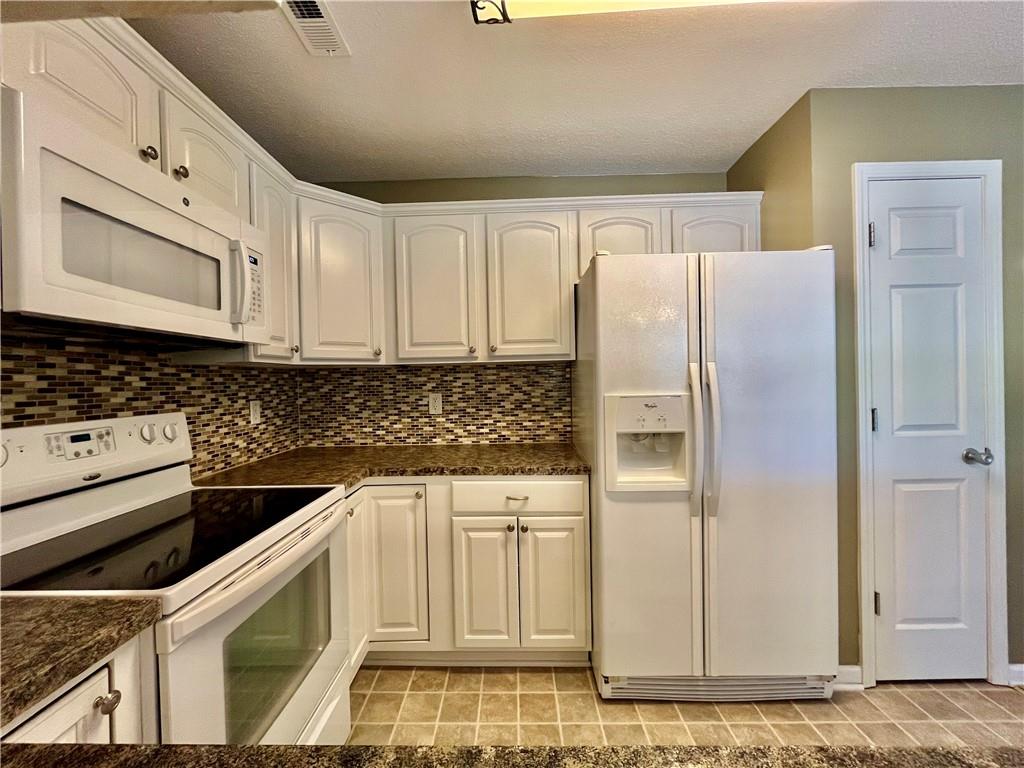 311 East Hansen Court, Unit 73 Independence, MO 64055 - Photo 18 of 33