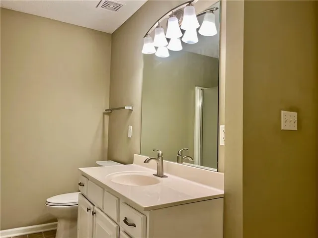 $169,900 | 311 East Hansen Court, Unit 73, Independence, MO 64055