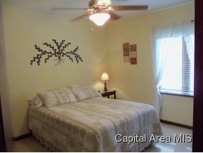 14875 Bab Road Auburn, IL 62615 - Photo 14 of 16