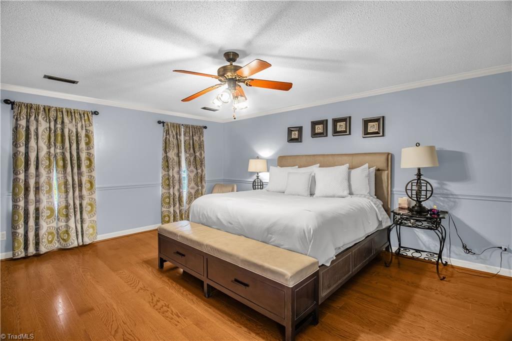 1014 Shamrock Court High Point, NC 27265 - Photo 17 of 37