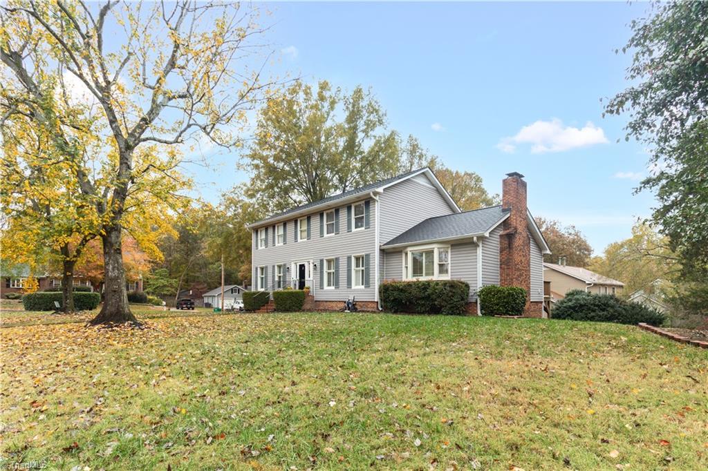 1014 Shamrock Court High Point, NC 27265 - Photo 4 of 37