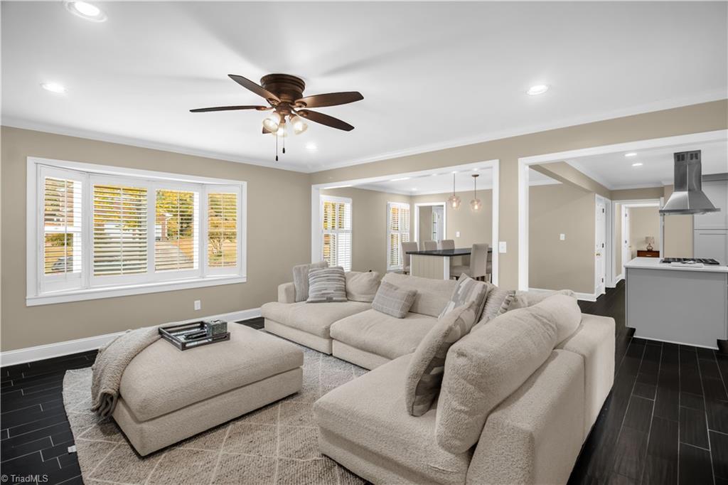 1014 Shamrock Court High Point, NC 27265 - Photo 9 of 37