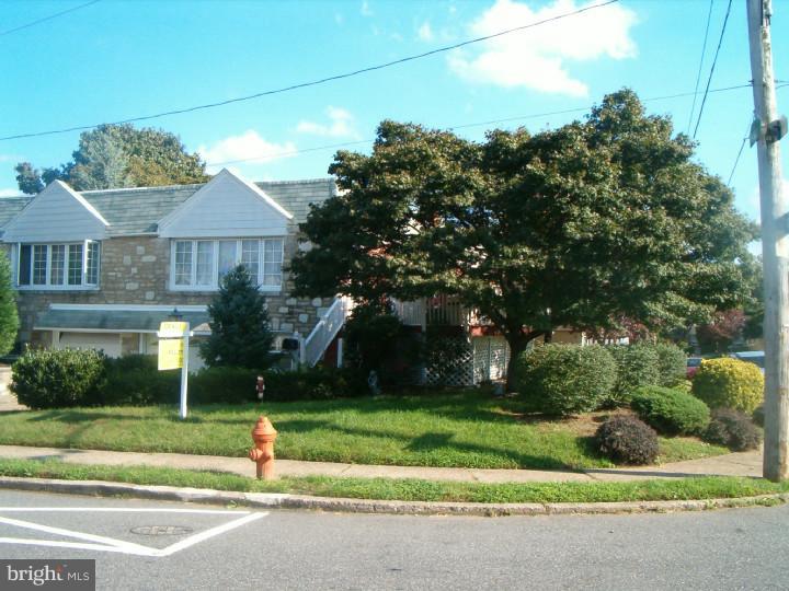 9941 Woodfern Road Philadelphia, PA 19115 - Photo 11 of 25 Exterior Front