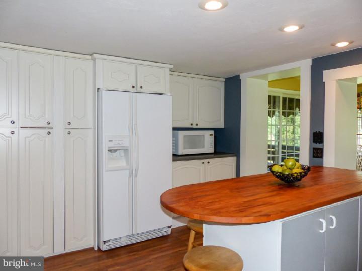 1423 Three Mile Run Road Perkasie, PA 18944 - Photo 10 of 24 Kitchen