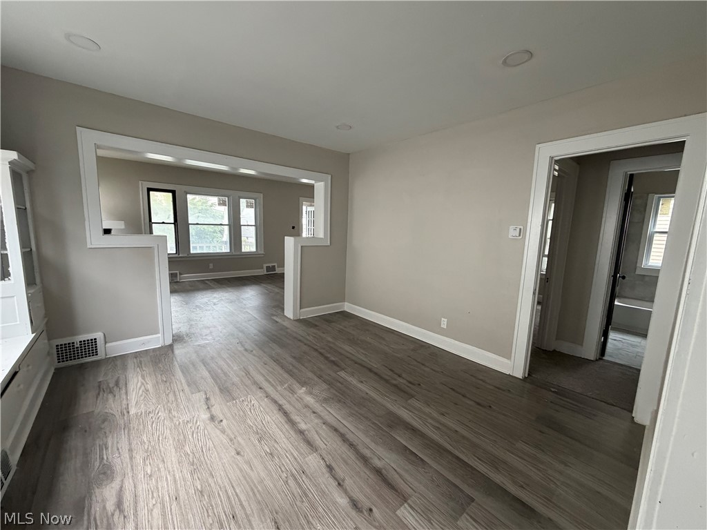 15317 Shiloh Road Cleveland, OH 44110 - Photo 6 of 29