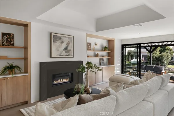 $3,099,000 | 2398 Leeward Circle, Westlake Village, CA 91361