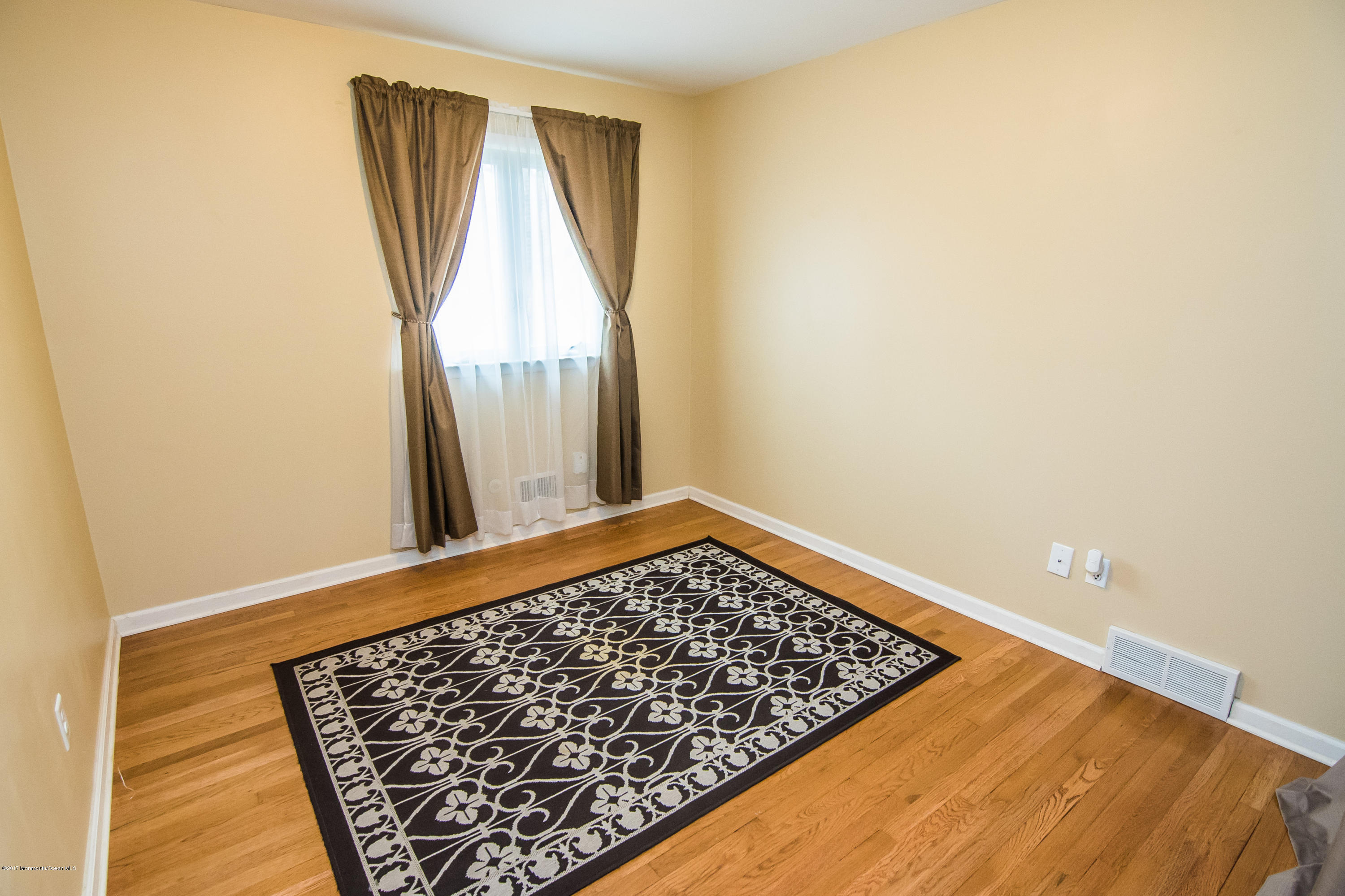 25 Millay Road Morganville, NJ 07751 - Photo 17 of 29 30_BDRM