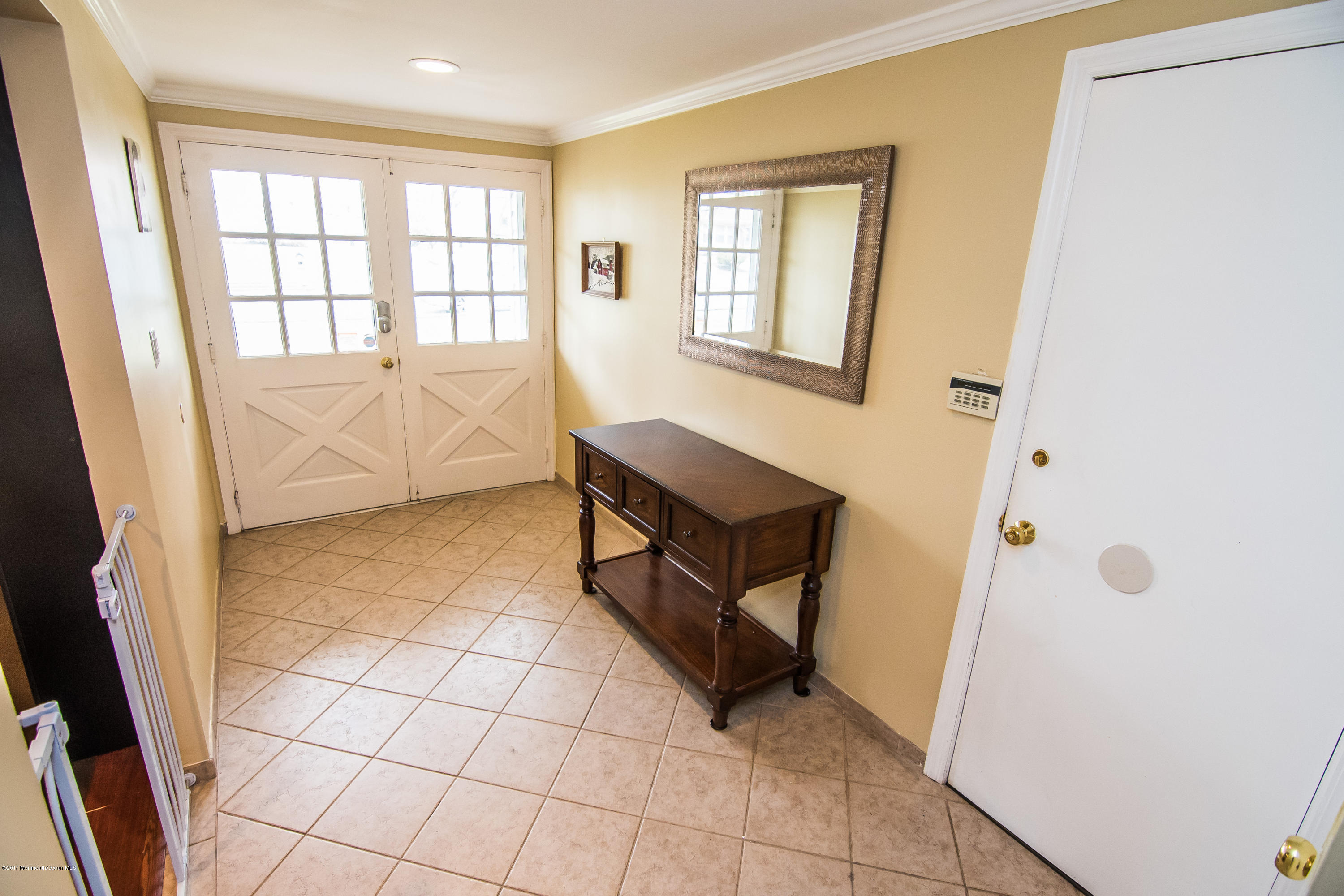 25 Millay Road Morganville, NJ 07751 - Photo 4 of 29 10-Foyer