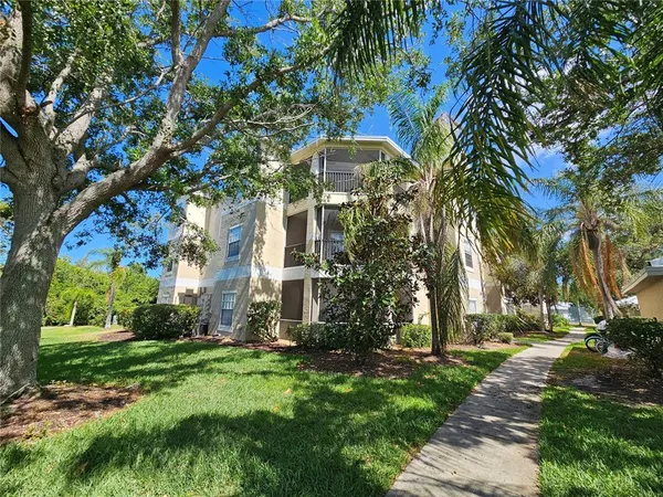 $1,700 | 5140 Northridge Road, Unit 208, Sarasota, FL 34238