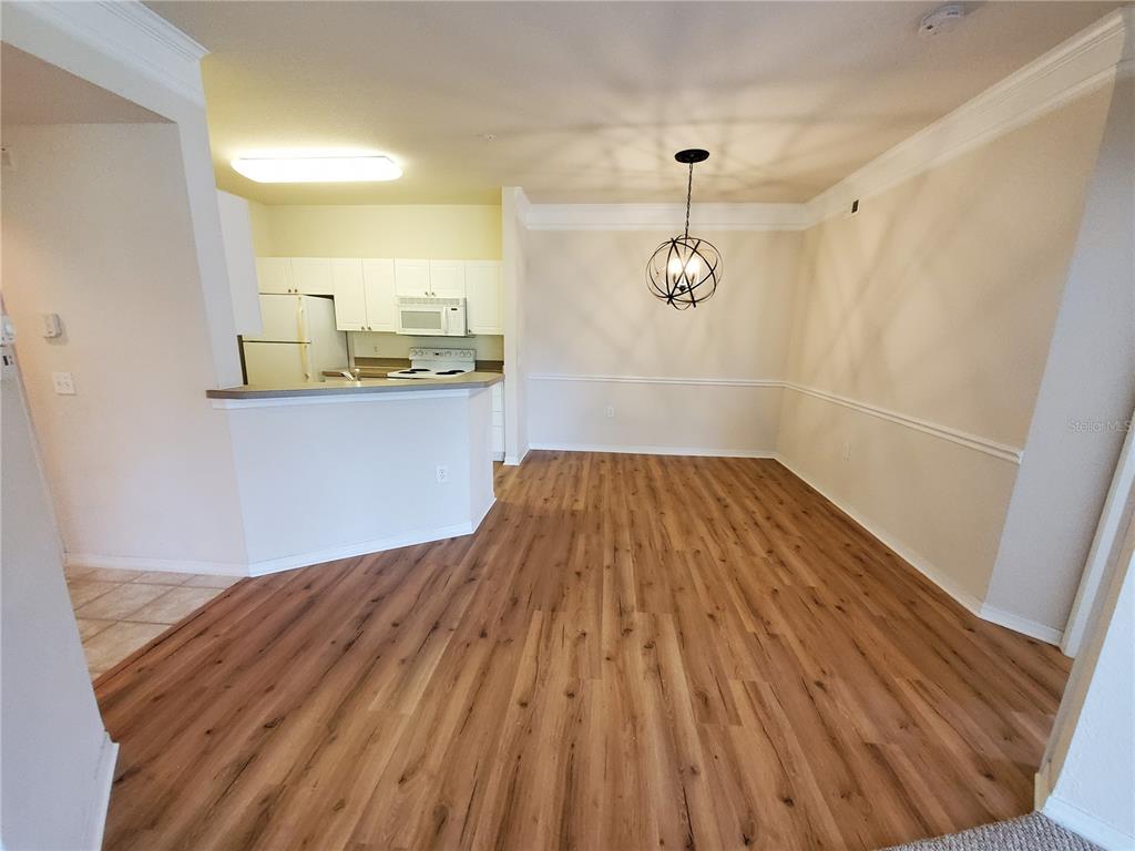 5140 Northridge Road, Unit 208 Sarasota, FL 34238 - Photo 4 of 24