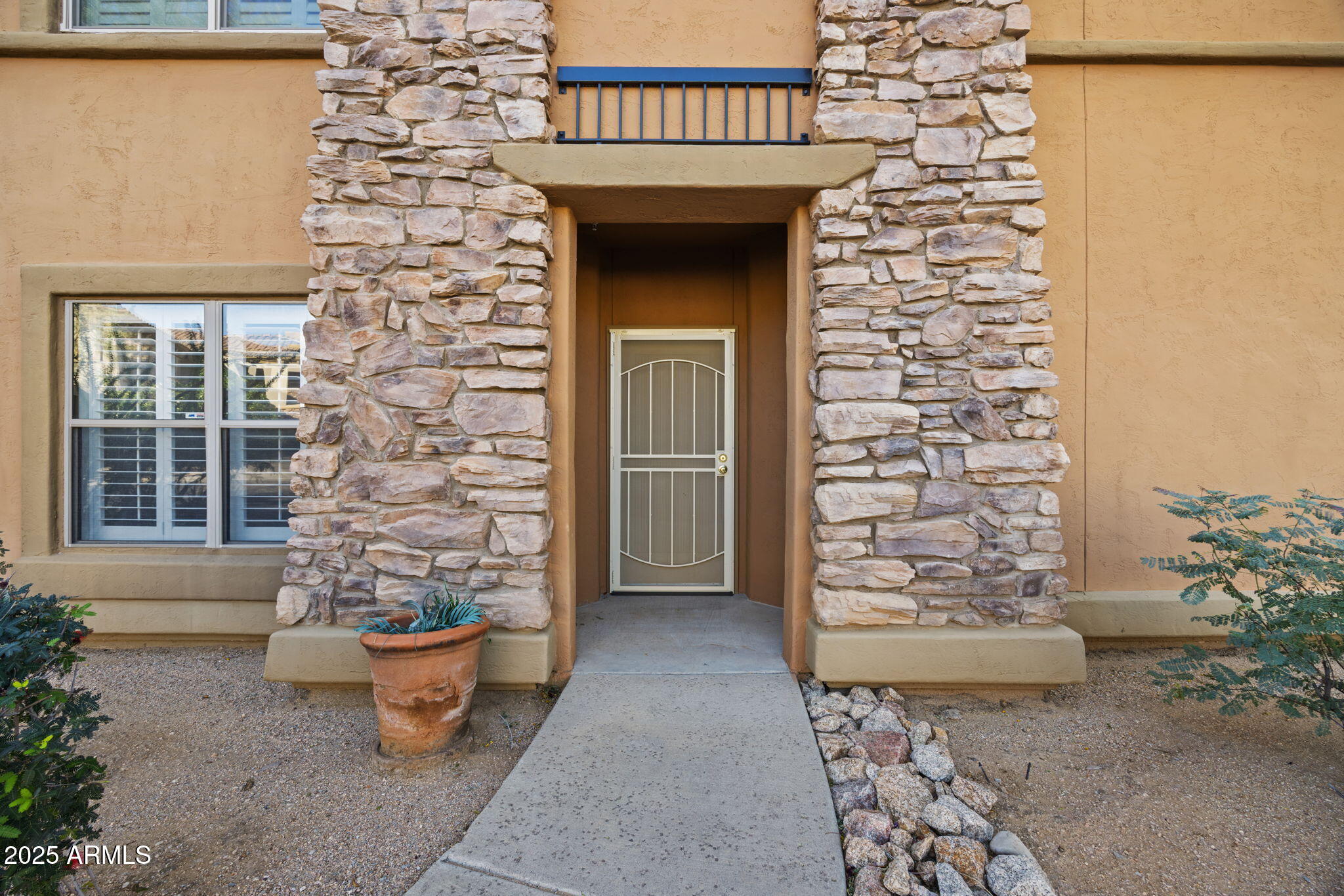 19700 North 76th Street, Unit 1040 Scottsdale, AZ 85255 - Photo 2 of 30 a view of an entryway of the house