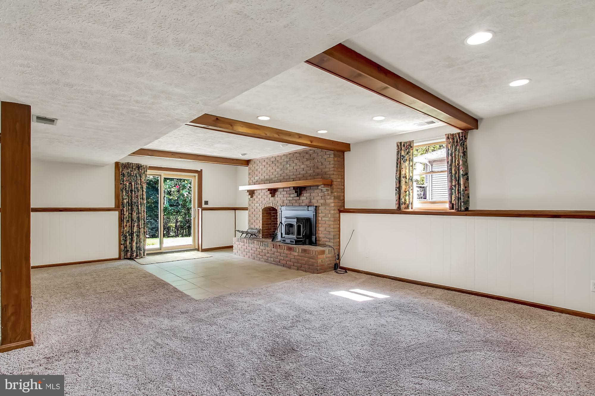 10811 Sandringham Road Cockeysville, MD 21030 - Photo 21 of 36 Sunlit room w/NEW Pella slider!