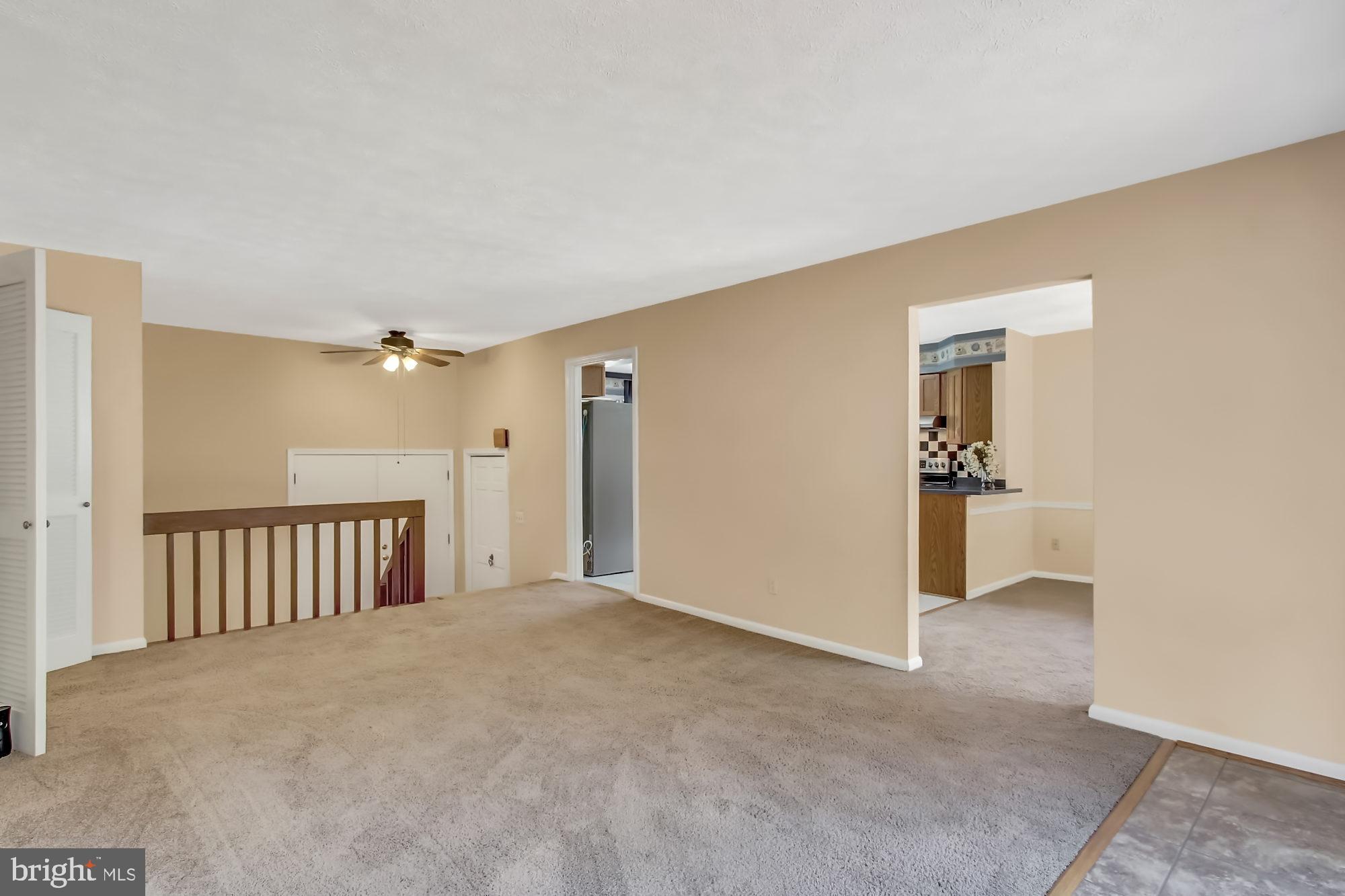 10811 Sandringham Road Cockeysville, MD 21030 - Photo 3 of 36 Spacious main level Living Rm