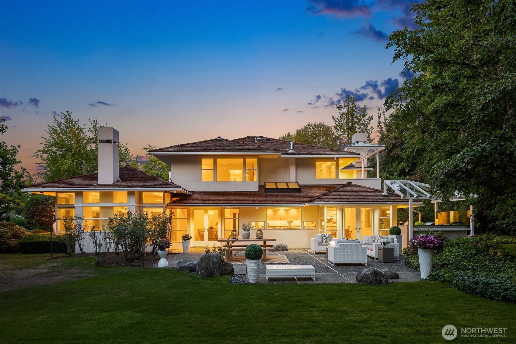 2609 Evergreen Point Road Medina, WA 98039 - Photo 3 of 39 a view of a house with a yard