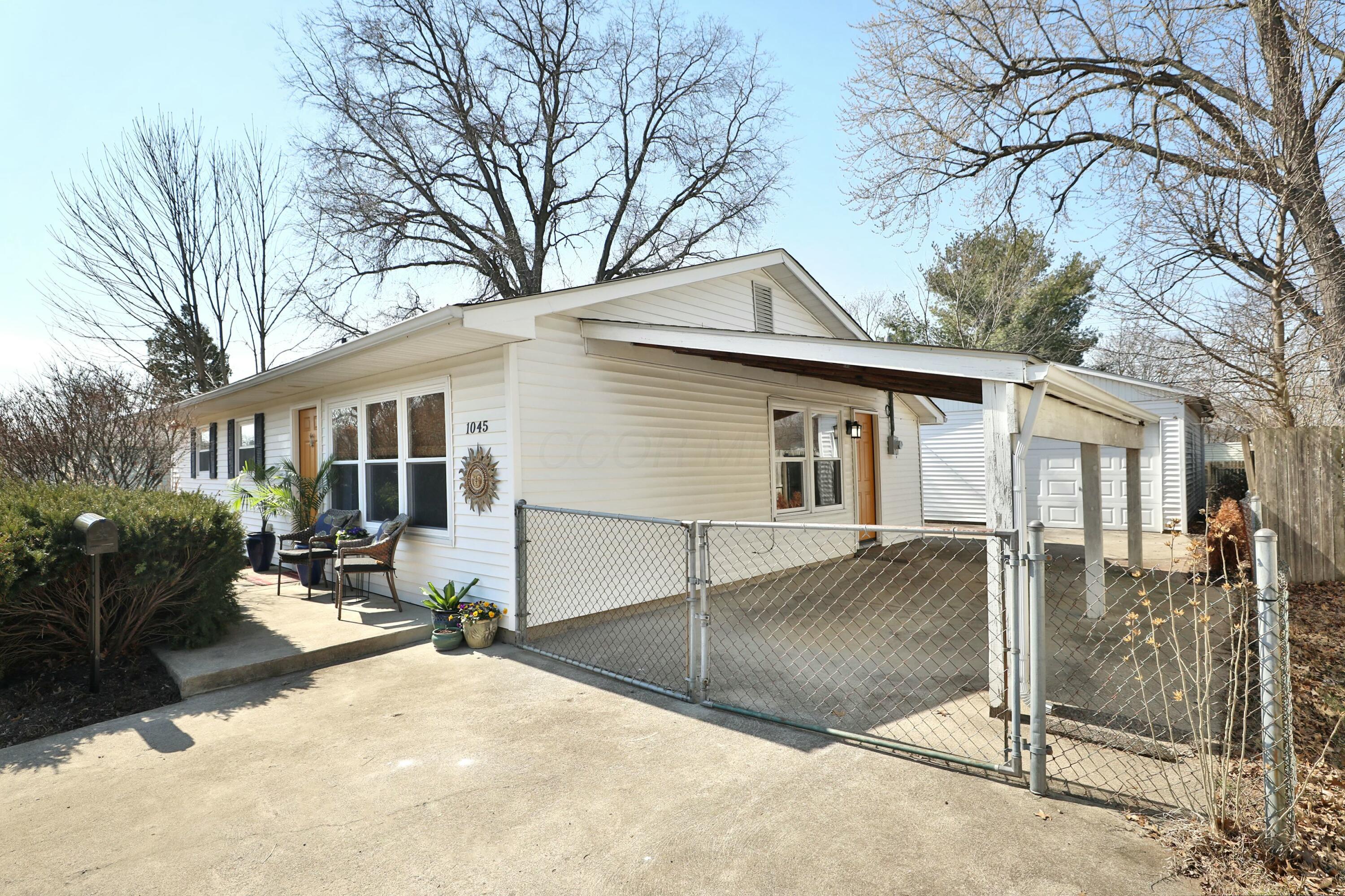 1045 Cottingham Road Reynoldsburg, OH 43068 - Photo 3 of 36 tempImage6u2hcS