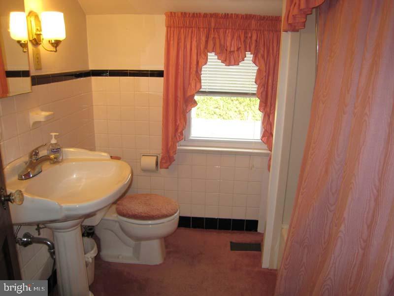 907 Valley Road Lancaster, PA 17601 - Photo 12 of 16 Gallery Image 12