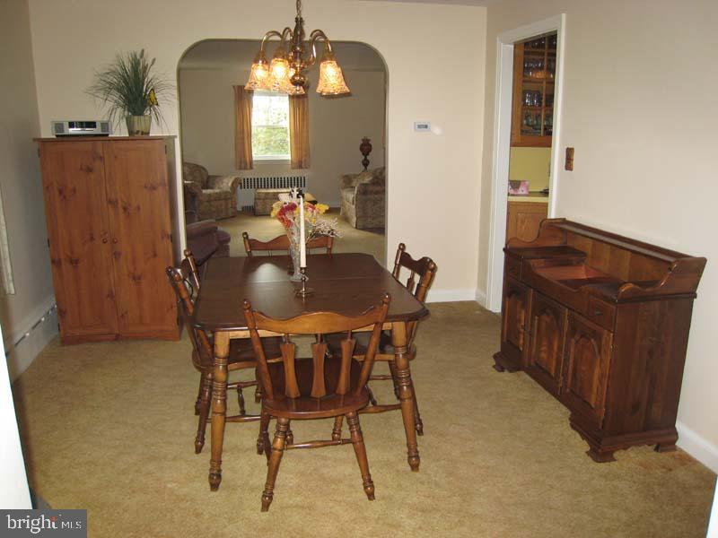 907 Valley Road Lancaster, PA 17601 - Photo 4 of 16 Gallery Image 4