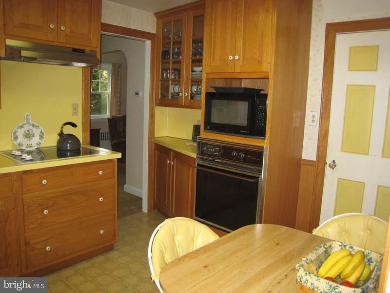 907 Valley Road Lancaster, PA 17601 - Photo 6 of 16 Gallery Image 6