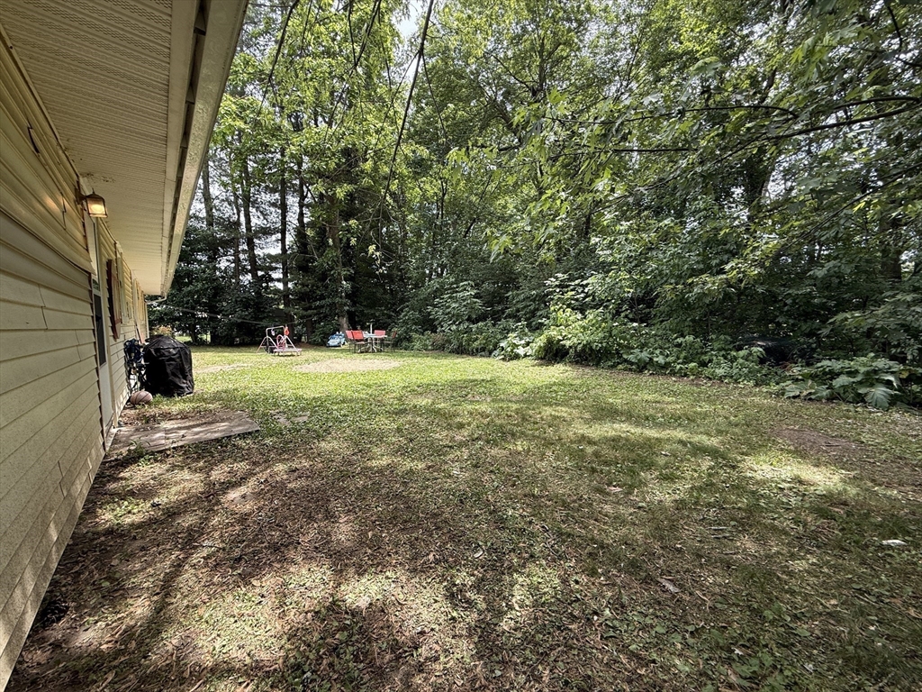 46 Barry Road Worcester, MA 01609 - Photo 10 of 12 Gallery Image 10