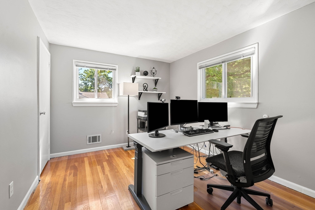 51 Hadley Road Framingham, MA 01701 - Photo 11 of 18