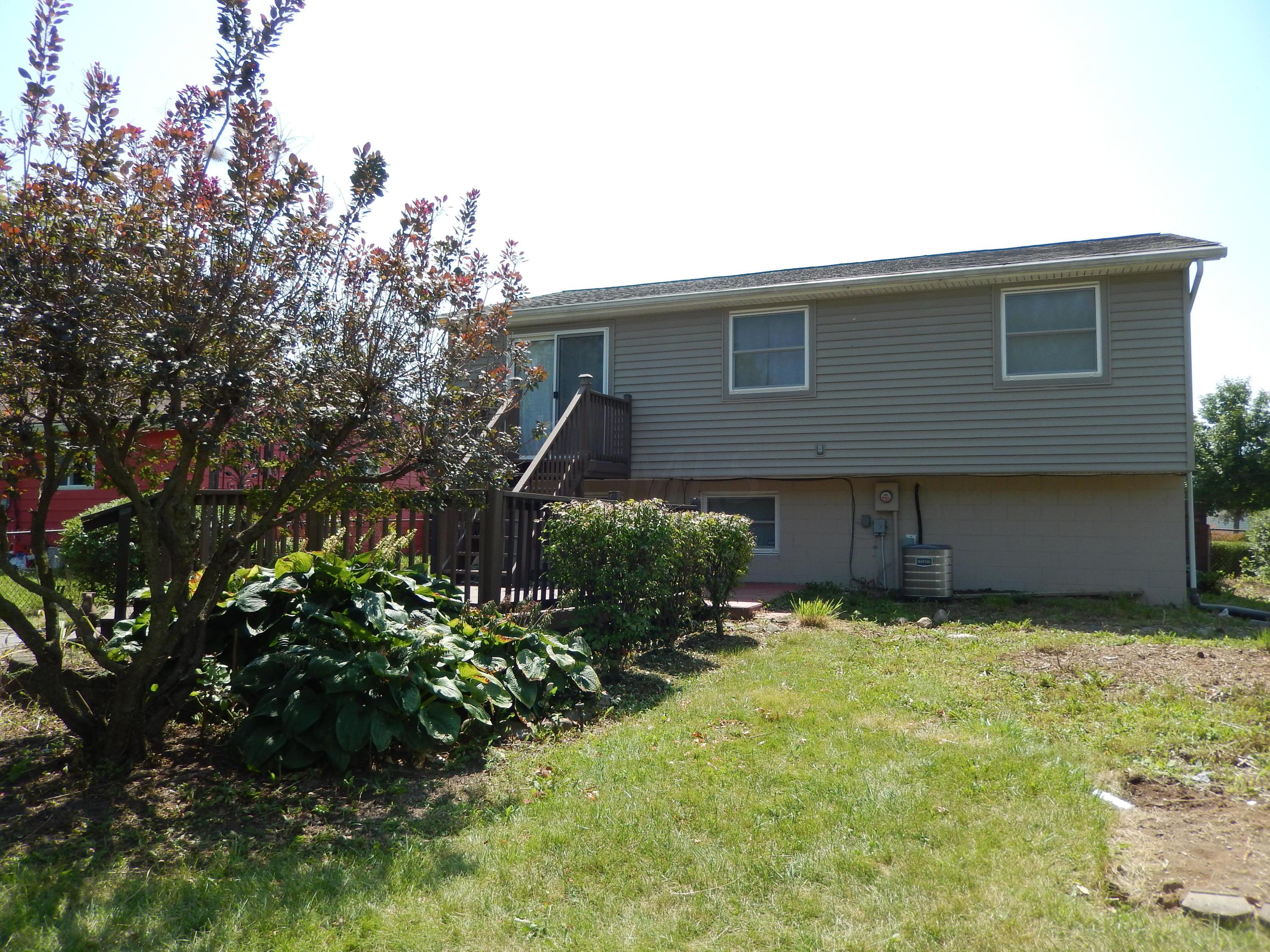 1634 Bluhm Road Columbus, OH 43223 - Photo 4 of 24