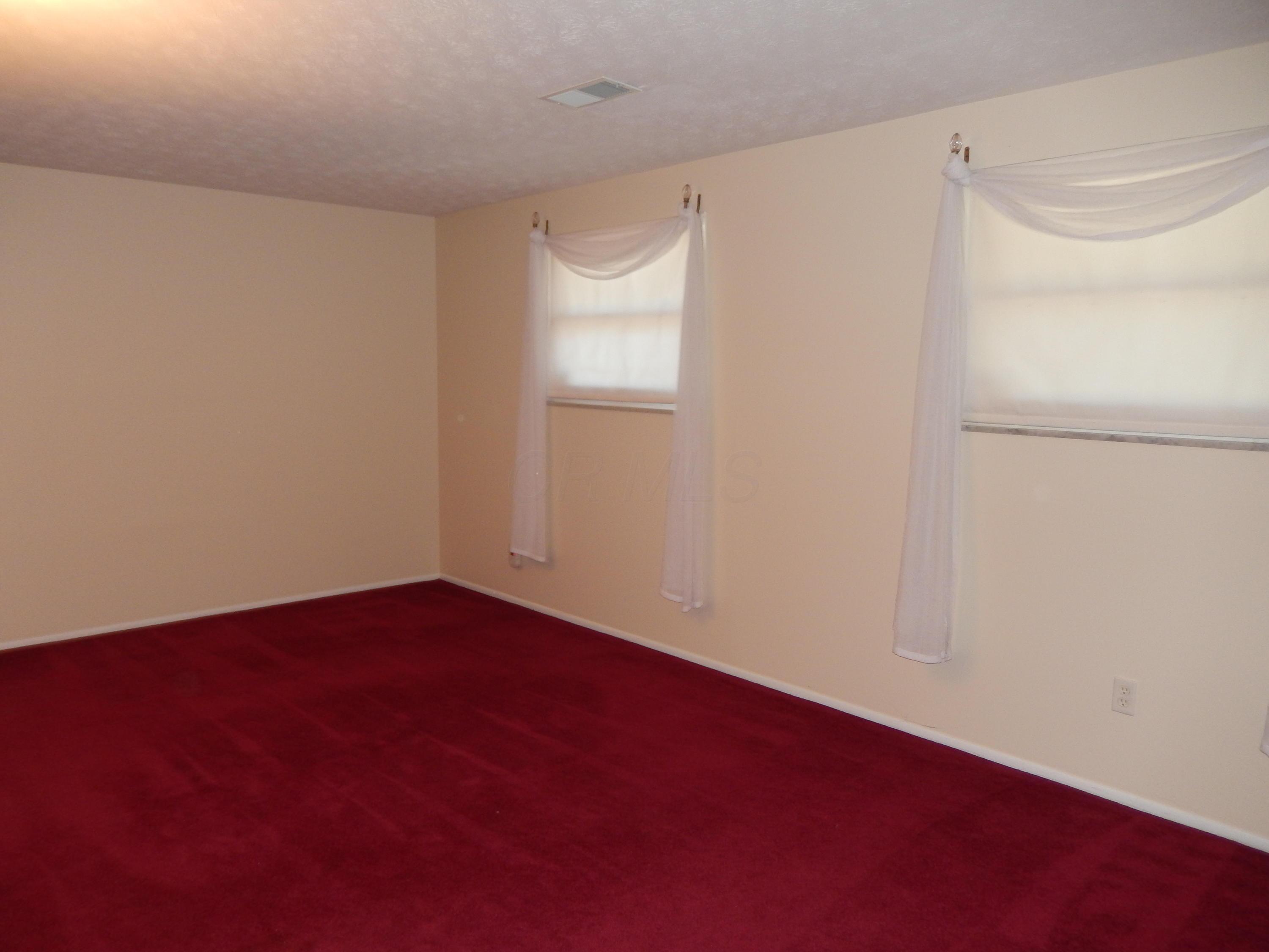1634 Bluhm Road Columbus, OH 43223 - Photo 10 of 24