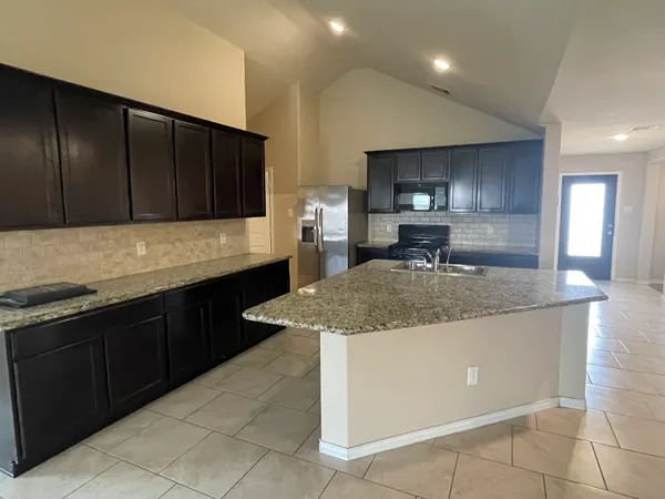 $2,200 | 17638 Rose Summit Lane, Richmond, TX 77407