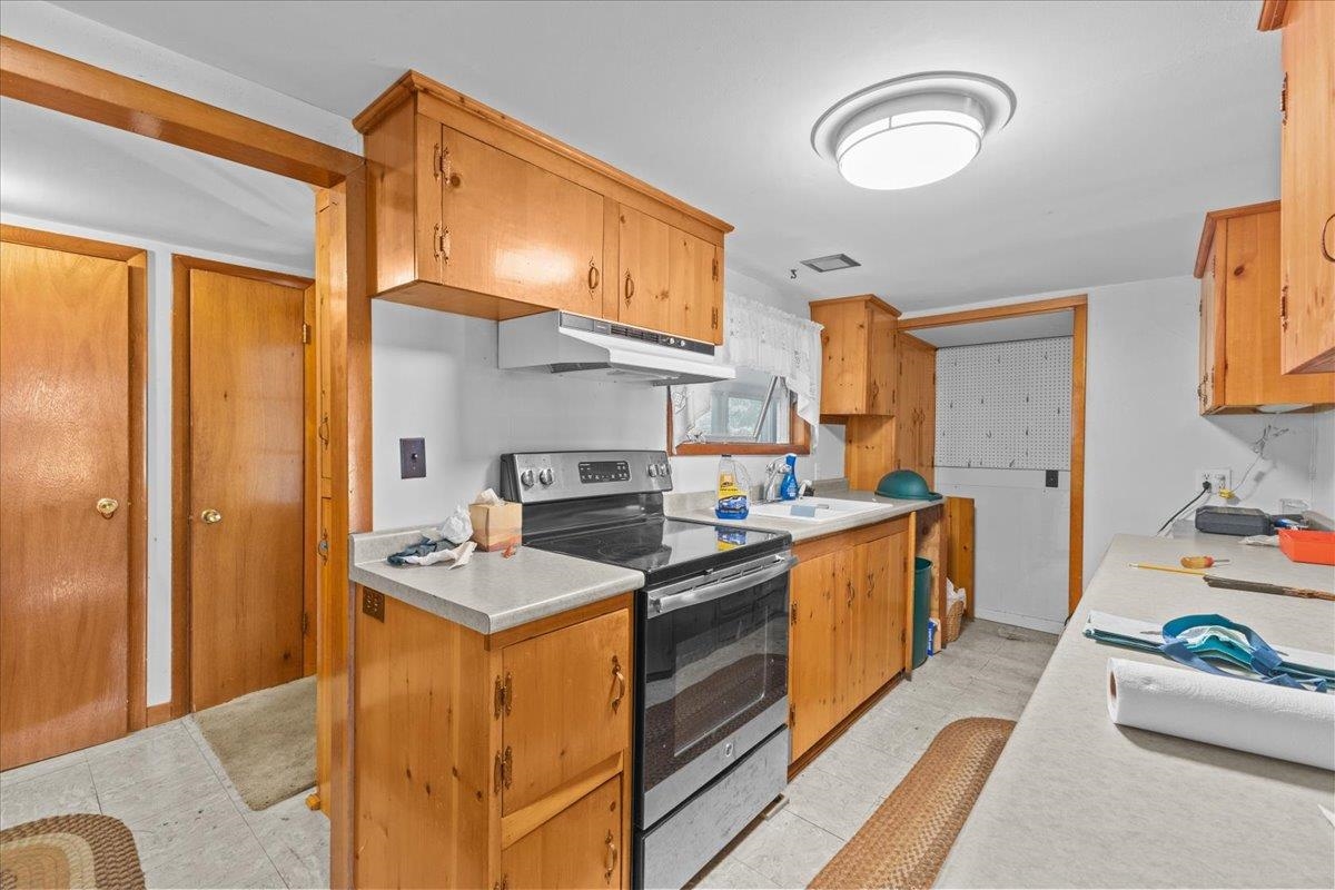 99 Oak Hill Road Williston, VT 05495 - Photo 15 of 50