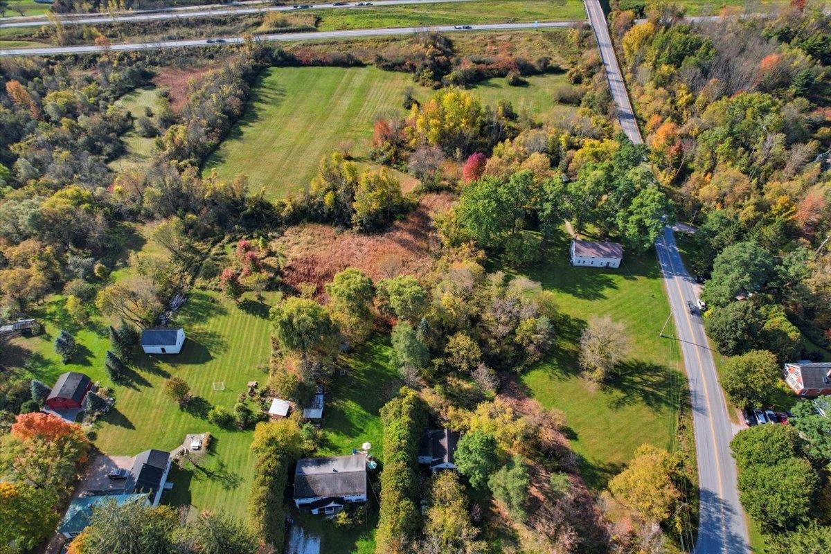 99 Oak Hill Road Williston, VT 05495 - Photo 3 of 50