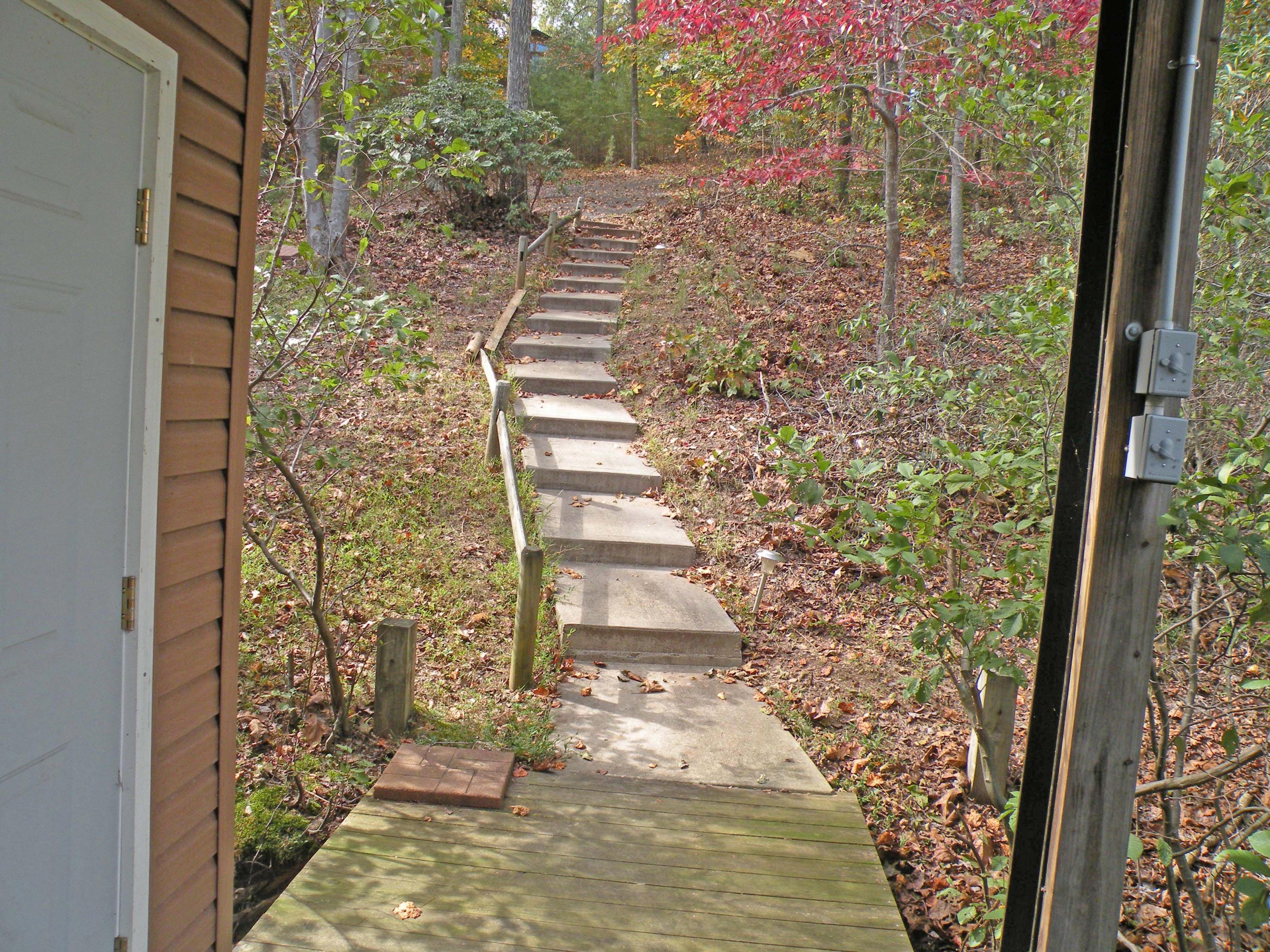 118 Thunder Ridge Road Huddleston, VA 24104 - Photo 4 of 44 Walkway