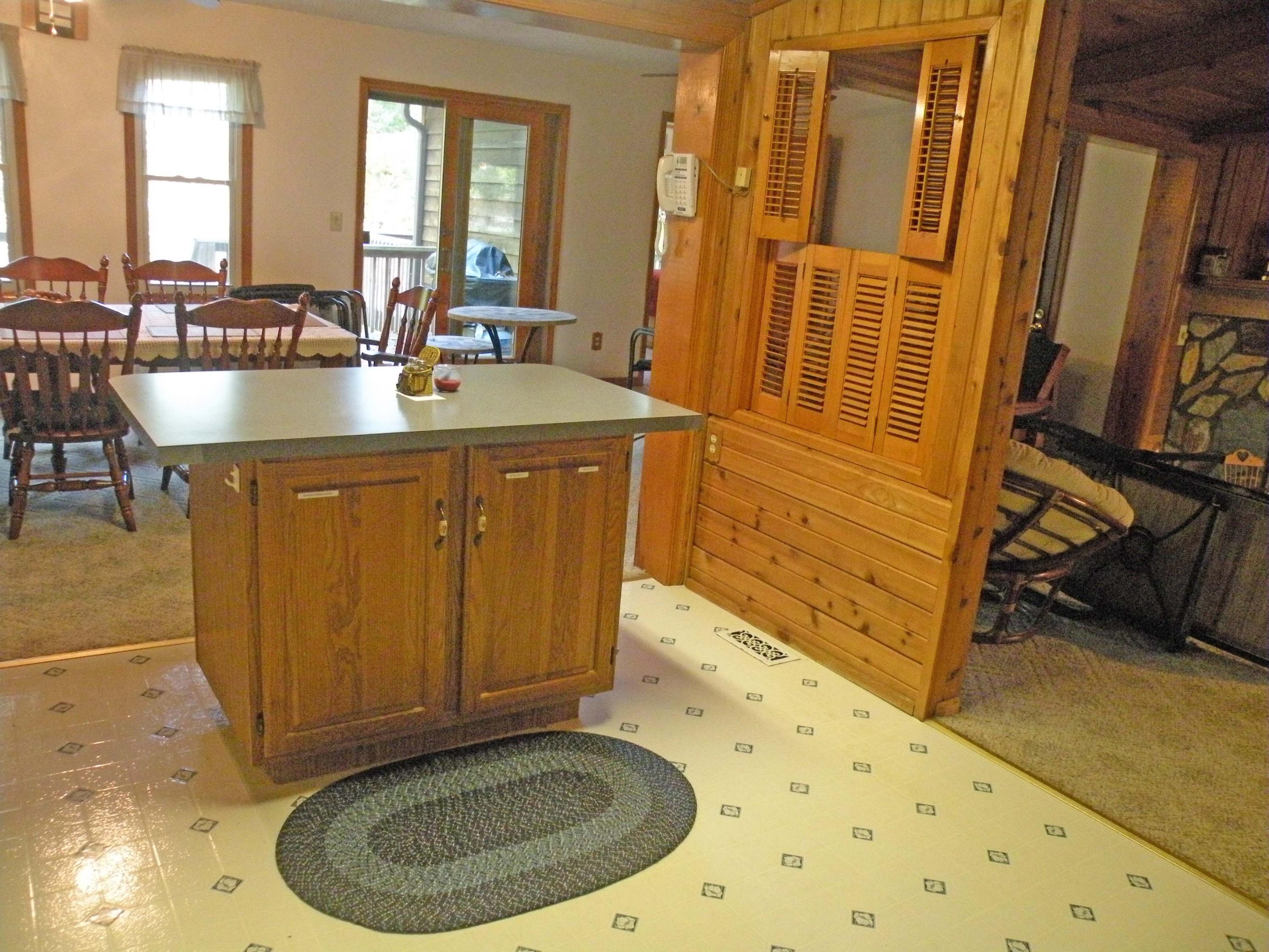 118 Thunder Ridge Road Huddleston, VA 24104 - Photo 7 of 44 Kitchen