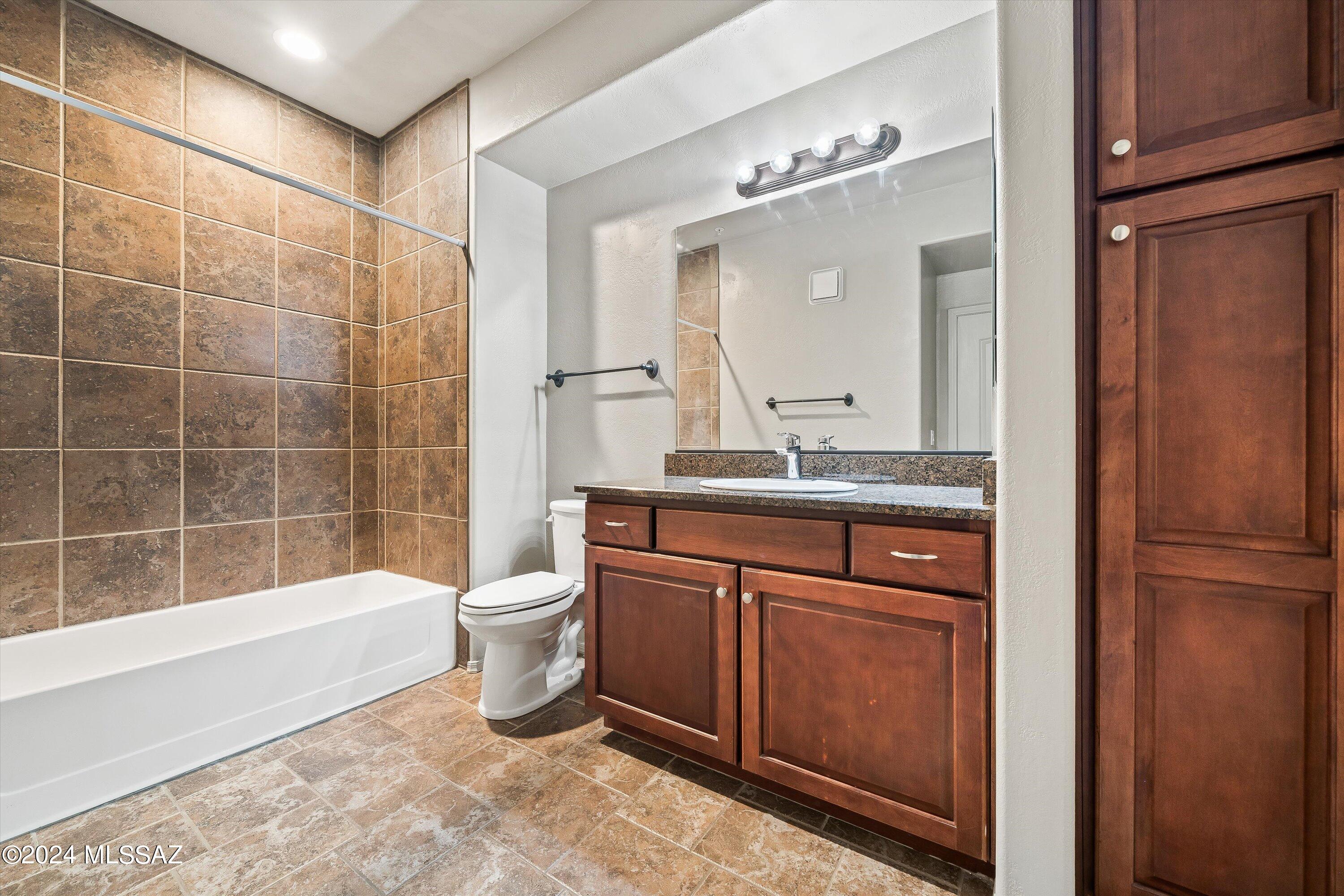 2550 East River Road, Unit 20302 Tucson, AZ 85718 - Photo 27 of 39