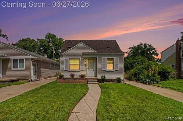 $155,000 | 15832 Wakenden, Redford, MI 48239