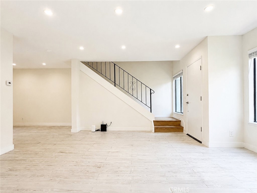 27943 Ridgebrook Court Rancho Palos Verdes, CA 90275 - Photo 17 of 42 Staircase