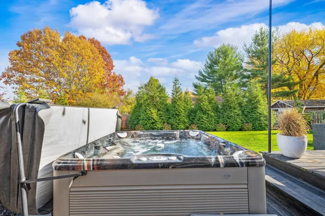 $699,900 | 4047 Fox Woods Road, St. Joseph, MI 49085