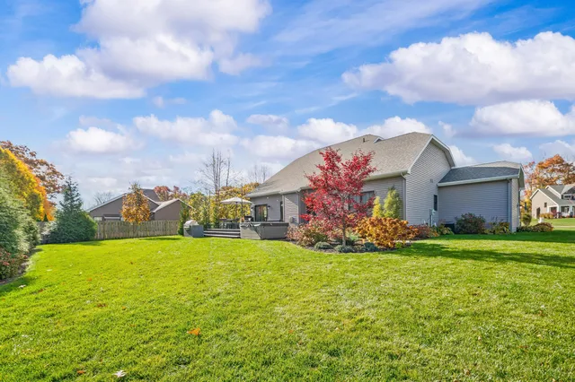 $699,900 | 4047 Fox Woods Road, St. Joseph, MI 49085