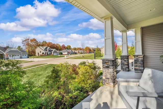 $699,900 | 4047 Fox Woods Road, St. Joseph, MI 49085