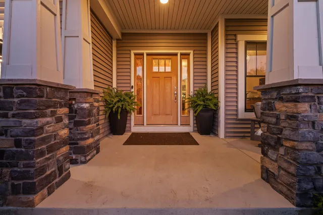 $699,900 | 4047 Fox Woods Road, St. Joseph, MI 49085