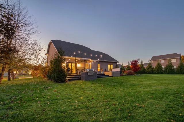 $699,900 | 4047 Fox Woods Road, St. Joseph, MI 49085