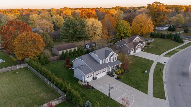 $699,900 | 4047 Fox Woods Road, St. Joseph, MI 49085