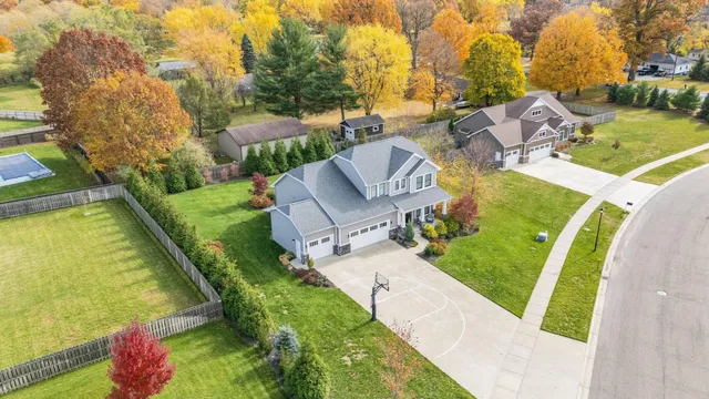 $699,900 | 4047 Fox Woods Road, St. Joseph, MI 49085