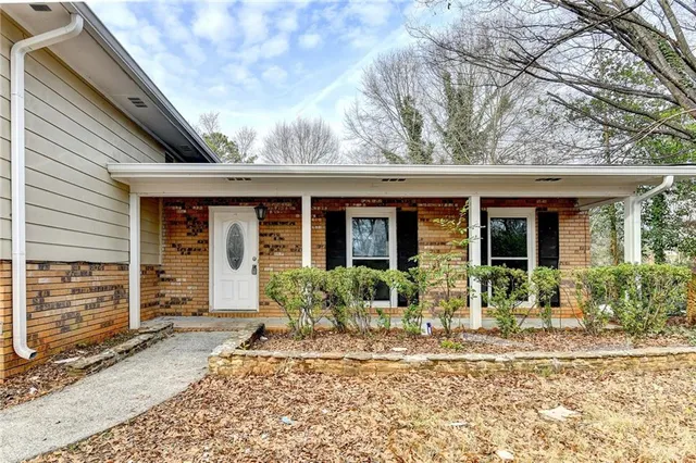 $529,900 | 470 Rocky Creek Drive, Roswell, GA 30075