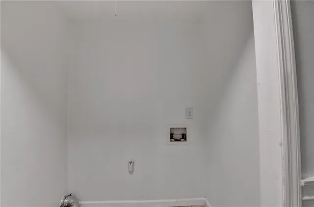 $529,900 | 470 Rocky Creek Drive, Roswell, GA 30075