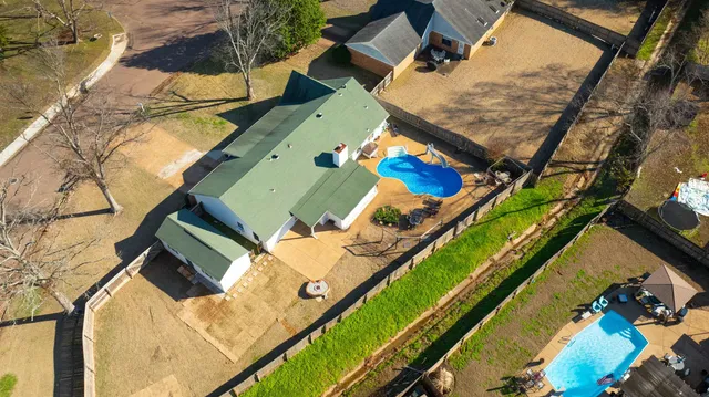 $399,000 | 301 East Harpers Ferry Road, Collierville, TN 38017